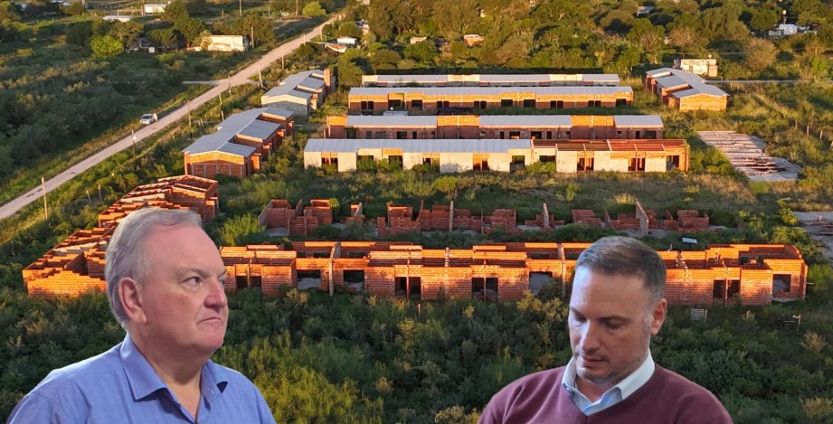 Felipe Michlig cuestiona a Lisandro Enrico por la paralización de 54 viviendas en San Cristóbal
