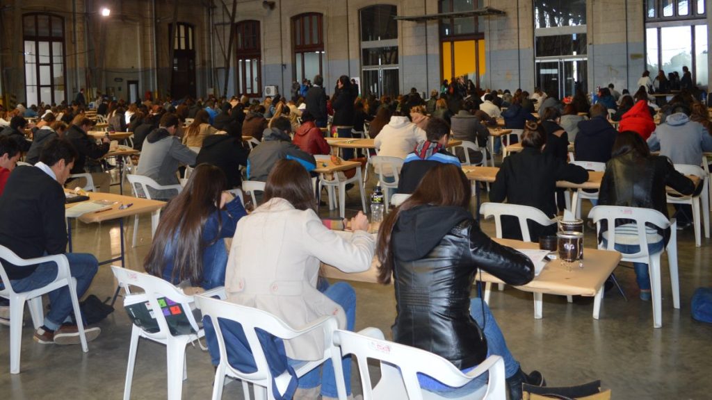 Conferencia del Gobierno de Santa Fe sobre el nuevo sistema de residencias médicas 2026