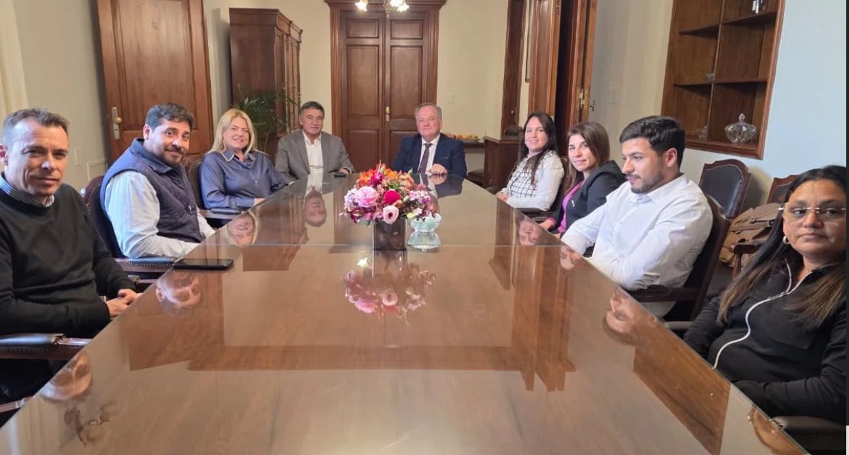 Provincia paga haberes desde junio